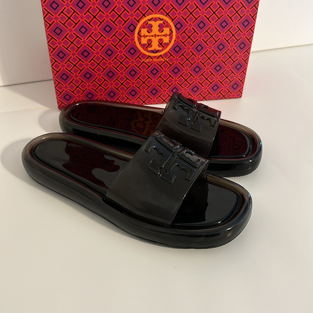 Authentic Tory Burch
Bubble Jelly Slide
Sandal (Women) - Picture 4 of 10